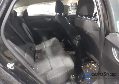 2020 Kia Forte Lxs z USA, uszkodzony, nr VIN 3KPF24AD4LE237812